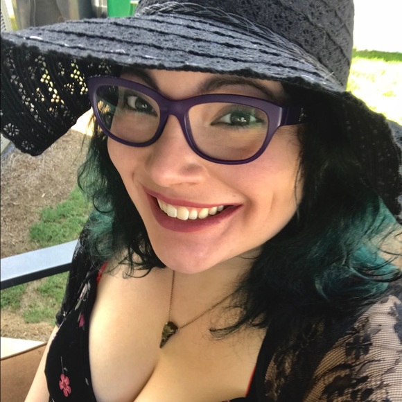 Meet your Posher, Wendy - Picture 1 of 1